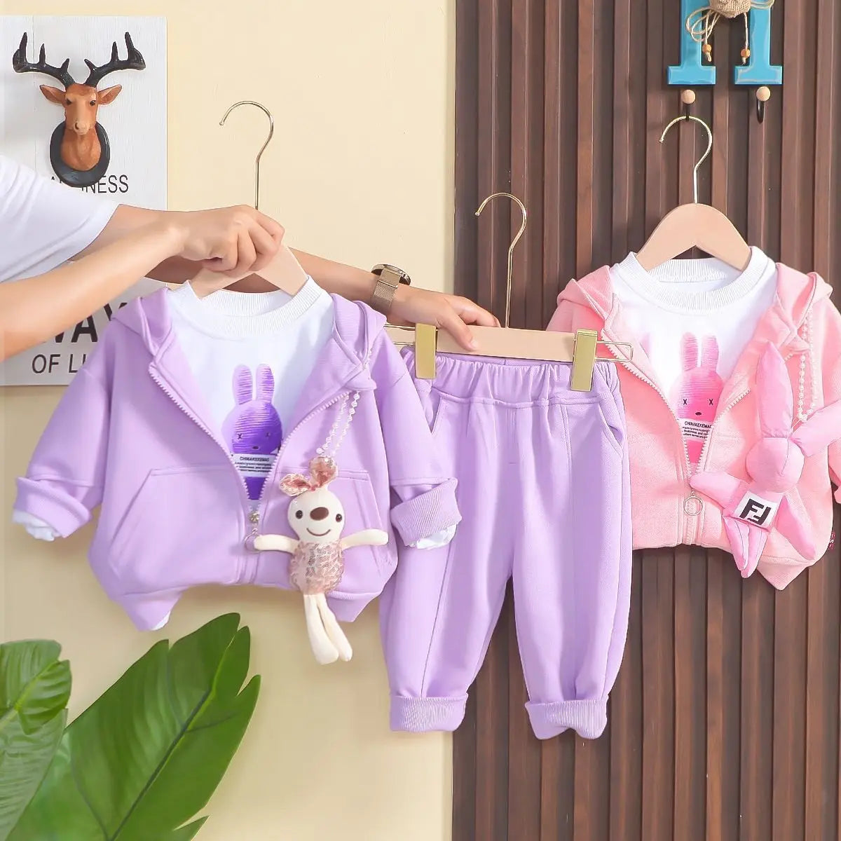 Conjunto Bebé Niña 3 Piezas - Abrigo + Camiseta + Pantalón