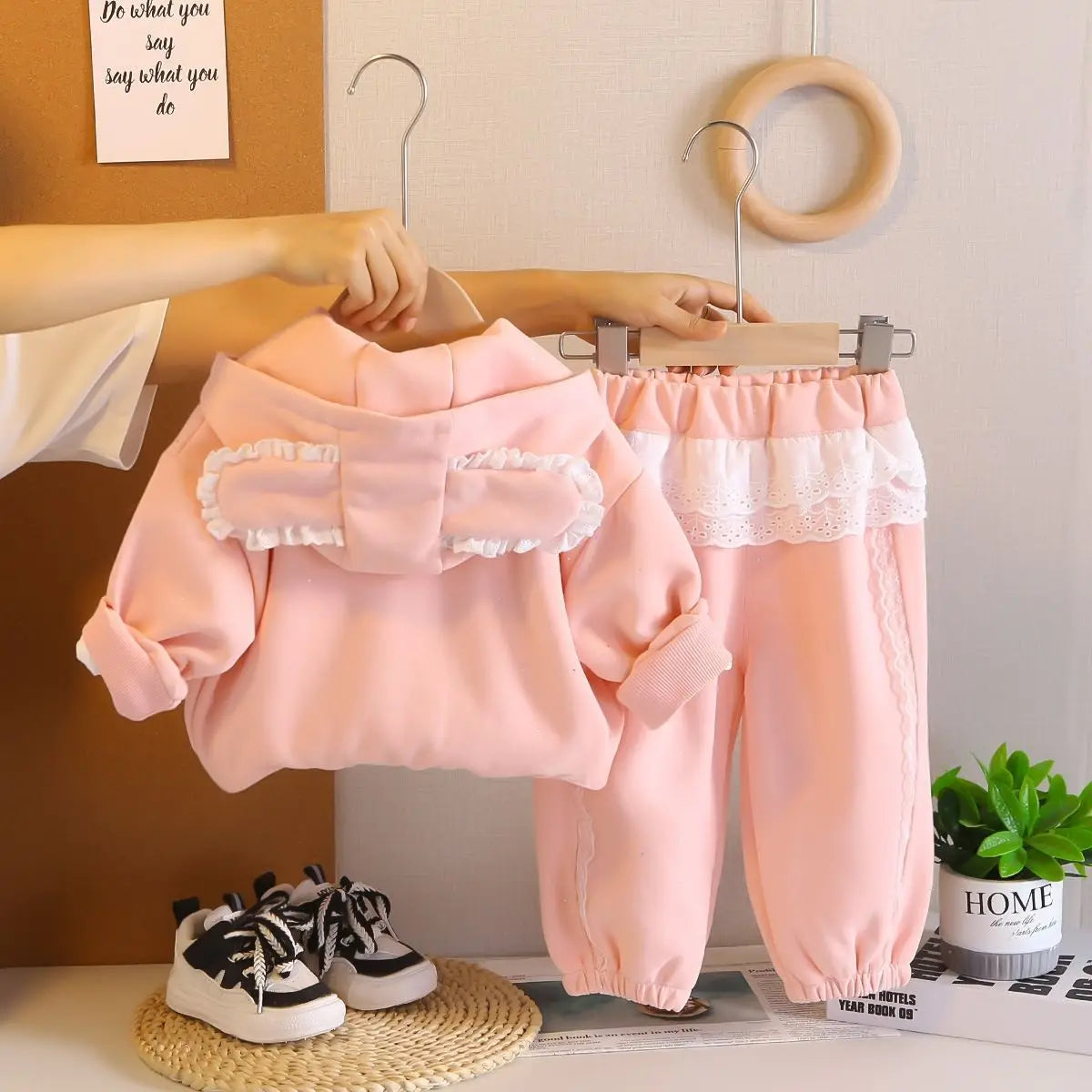 Conjunto Bebé Niña 3 Piezas - Abrigo + Camiseta + Pantalón