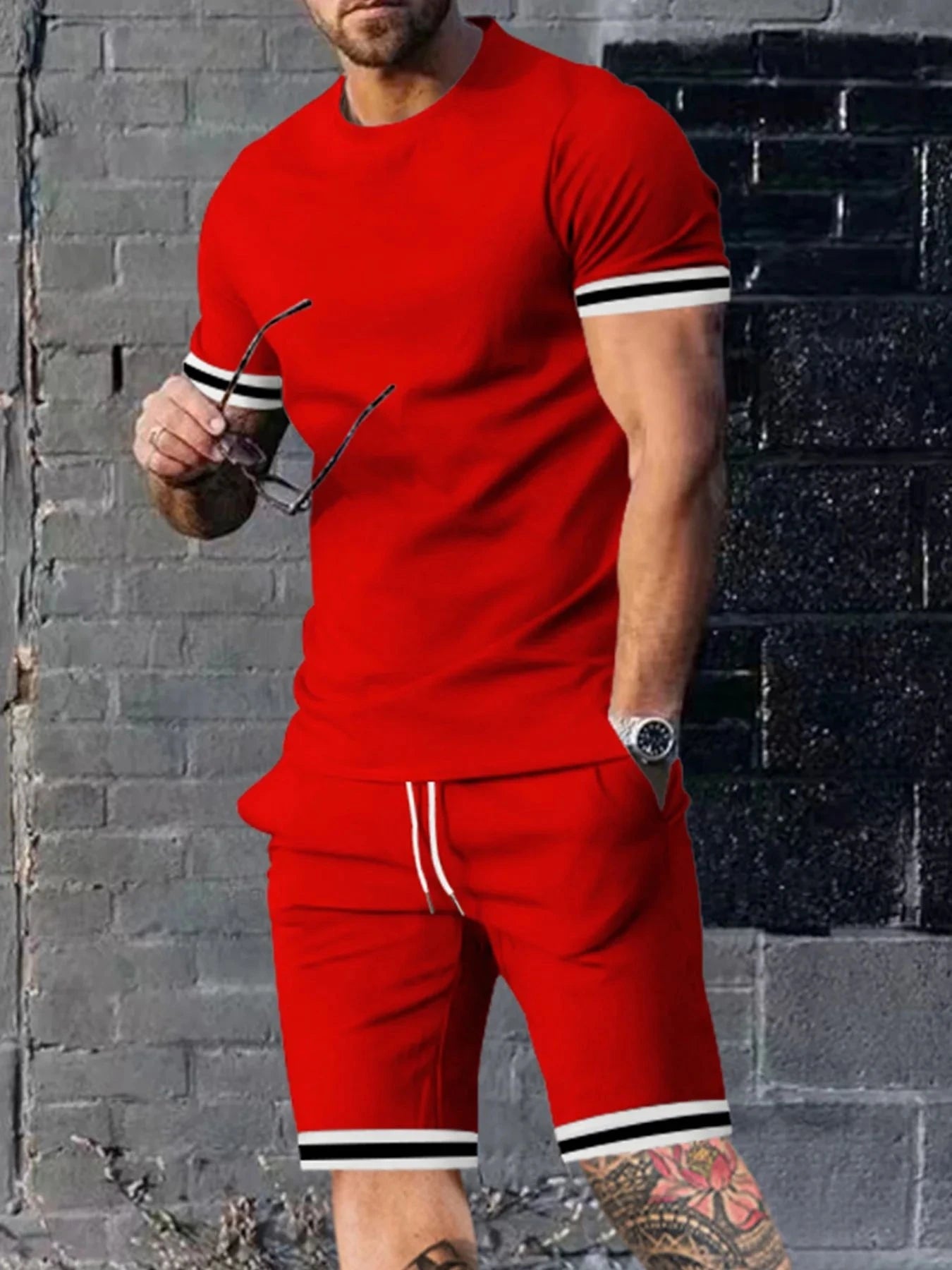 Conjunto Hombre Rayas Minimalistas | Camiseta y Pantalón Corto Verano