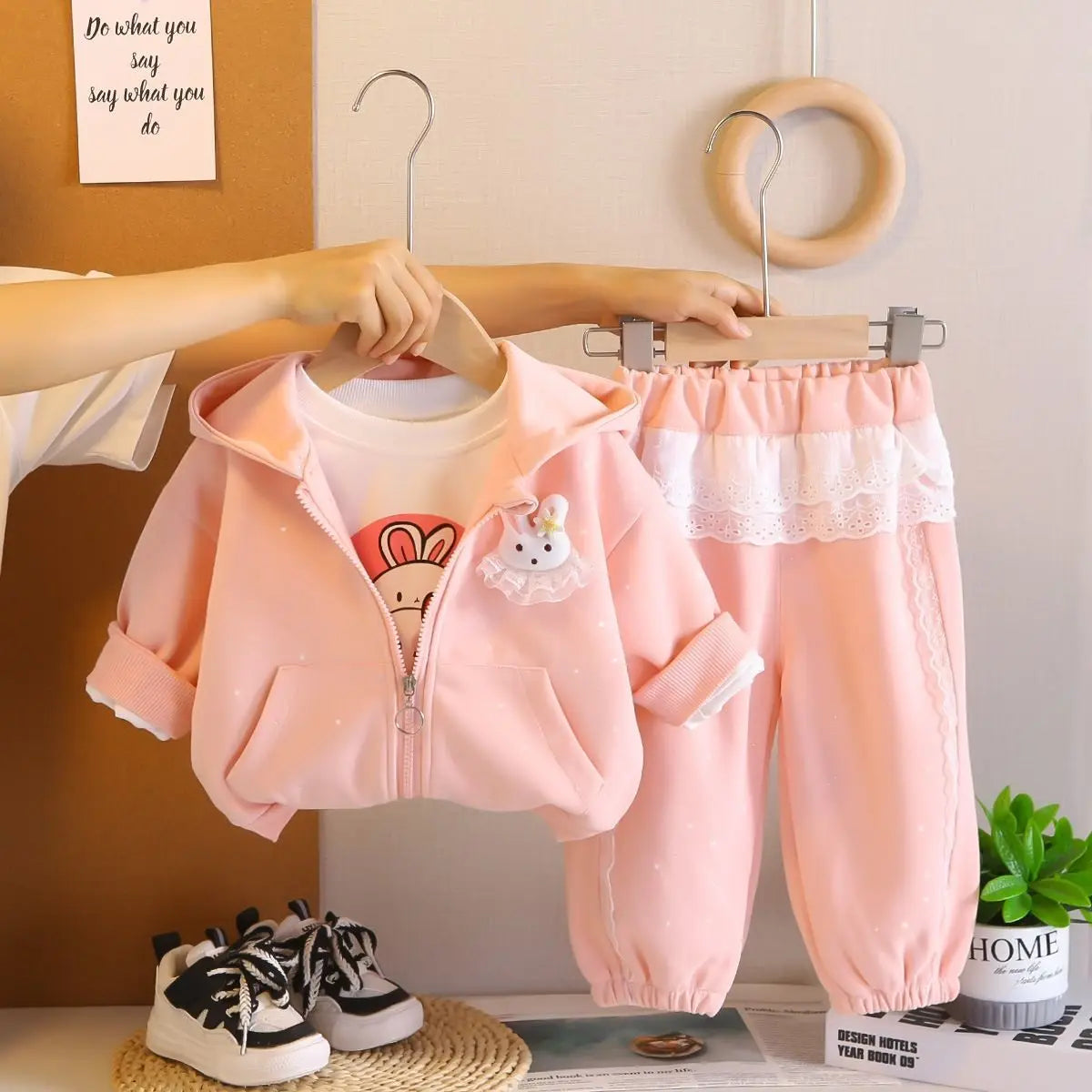 Conjunto Bebé Niña 3 Piezas - Abrigo + Camiseta + Pantalón