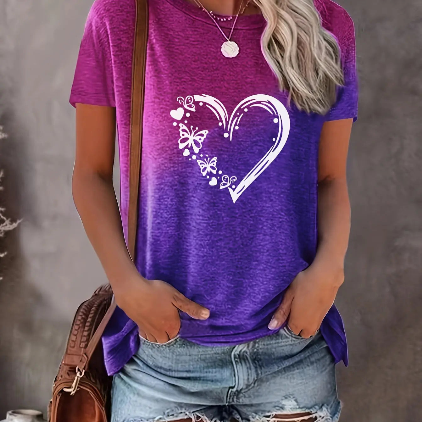 Camiseta con estampado de corazón para mujer, ropa de gran tamaño, camisetas, blusa de cuello redondo, diseño Original, nuevo estilo 2024