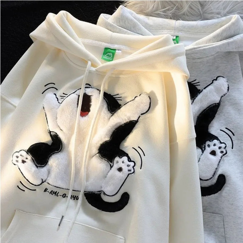 Sudaderas con capucha de retales de gato de dibujos animados con bordado aterciopelado Kawaii japonés, sudadera holgada de calle con bolsillo de canguro grueso, Top que combina con todo