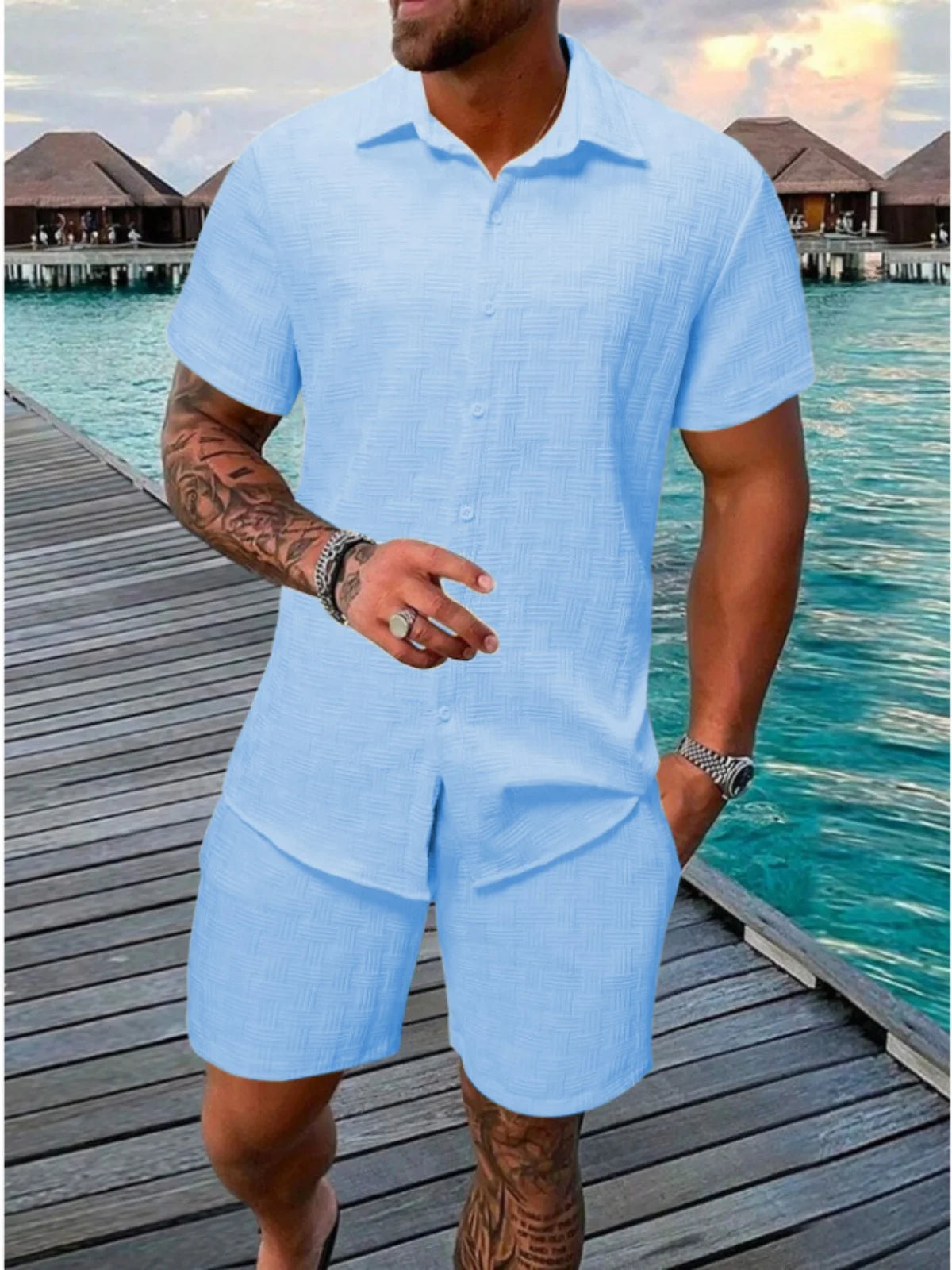 Nuevo modelo de traje de playa informal de verano para hombre, camisa cómoda deportiva elegante con cuello, pantalones cortos de manga corta, conjunto de dos piezas
