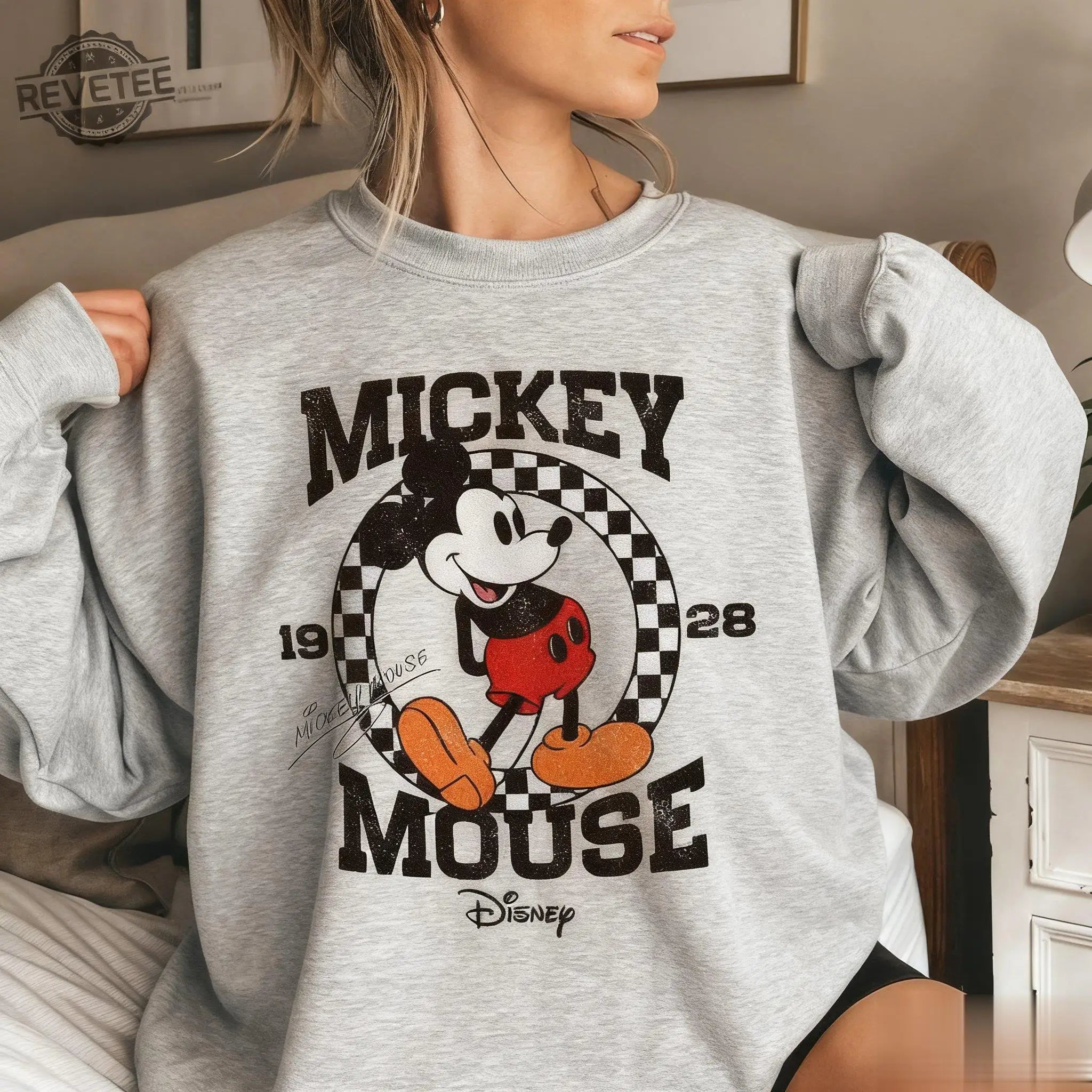 Otoño nuevo Vintage Mickey Mouse sudadera de cuello redondo mujeres de manga larga Top suelto Casual Jersey suéter ropa de calle Disney Unisex