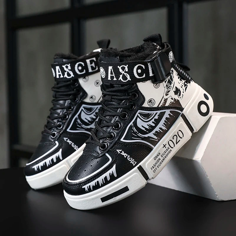 Zapatillas altas para niños 2025 Otoño/Invierno nuevo estilo zapatos deportivos para niños hebilla estudiante zapatos casuales de lana de suela blanda