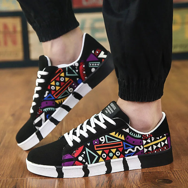 Nuevos Zapatos de tabla a la moda de verano para hombre, Zapatos deportivos antideslizantes para caminar al aire libre, Zapatillas deportivas con patrón de lona, Zapatos informales para hombre