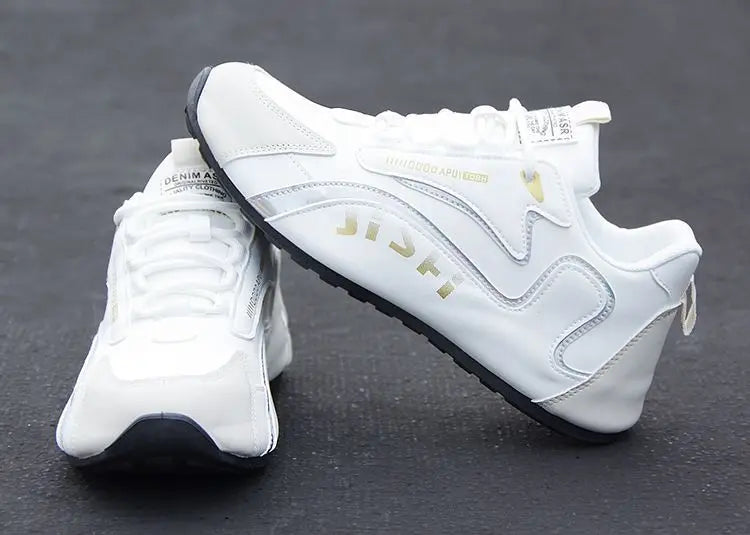 Zapatos de cuero para hombre, zapatillas transpirables de color sólido, antideslizantes, a la moda, impermeables, informales de viaje, novedad de otoño