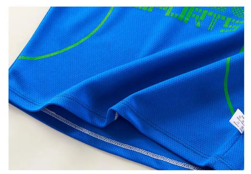 Conjunto deportivo de verano para niños, versión coreana, con estampado de letras, de secado rápido, con pantalones cortos y manga corta.
