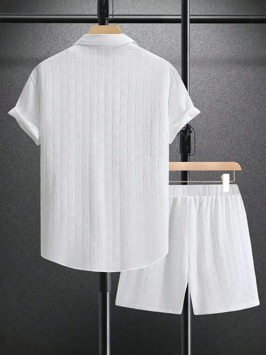 Nuevo modelo de traje de playa informal de verano para hombre, camisa cómoda deportiva elegante con cuello, pantalones cortos de manga corta, conjunto de dos piezas