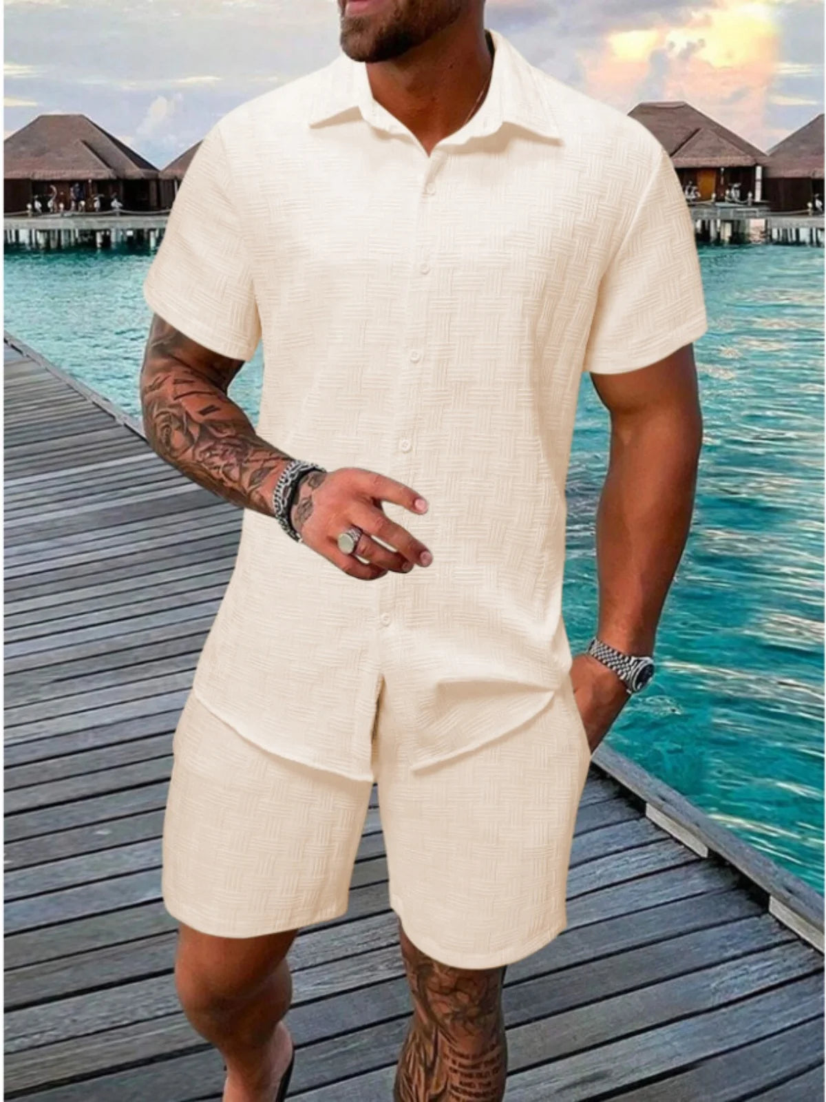 Nuevo modelo de traje de playa informal de verano para hombre, camisa cómoda deportiva elegante con cuello, pantalones cortos de manga corta, conjunto de dos piezas