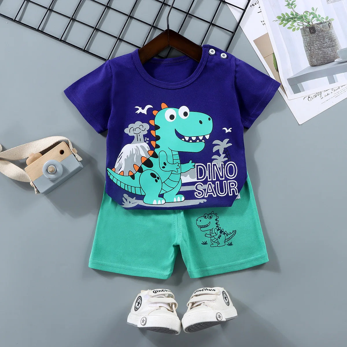 Conjunto de ropa informal para niños, chándal de 2 piezas con dibujos animados del Pato Donald, camiseta y pantalones cortos, verano, 1-4 años