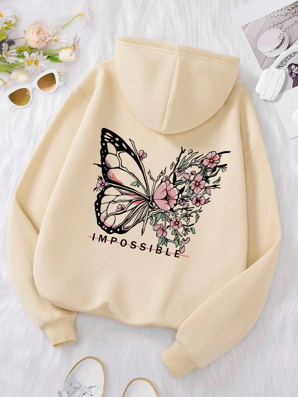 Sudadera con estampado gráfico de letras imposible y mariposa rosa para mujer, sudaderas con capucha informales holgadas y cálidas a la moda, ropa suave de lana