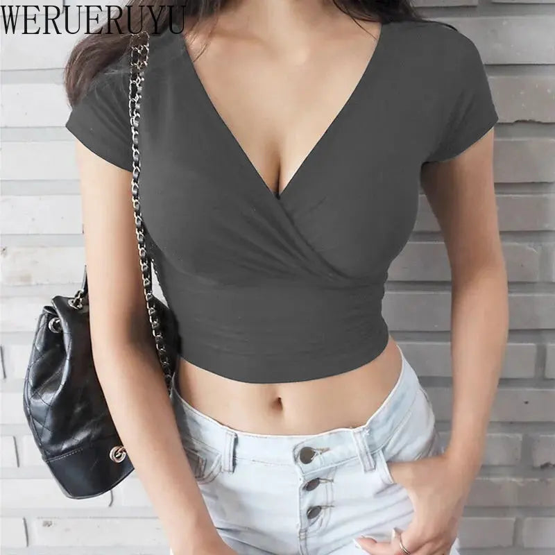 Camiseta negra Sexy con cuello en V para mujer, Top corto de manga corta Y2k, ropa de calle, Tops con corsé de moda coreana, camisetas 2023