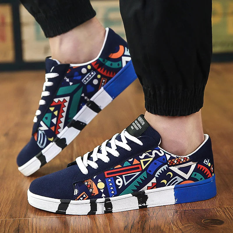 Nuevos Zapatos de tabla a la moda de verano para hombre, Zapatos deportivos antideslizantes para caminar al aire libre, Zapatillas deportivas con patrón de lona, Zapatos informales para hombre